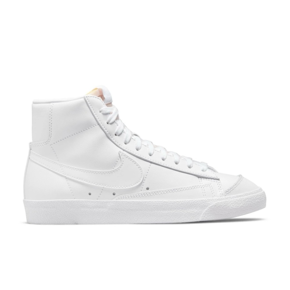 Nike Blazer Mid 77 size 6 white